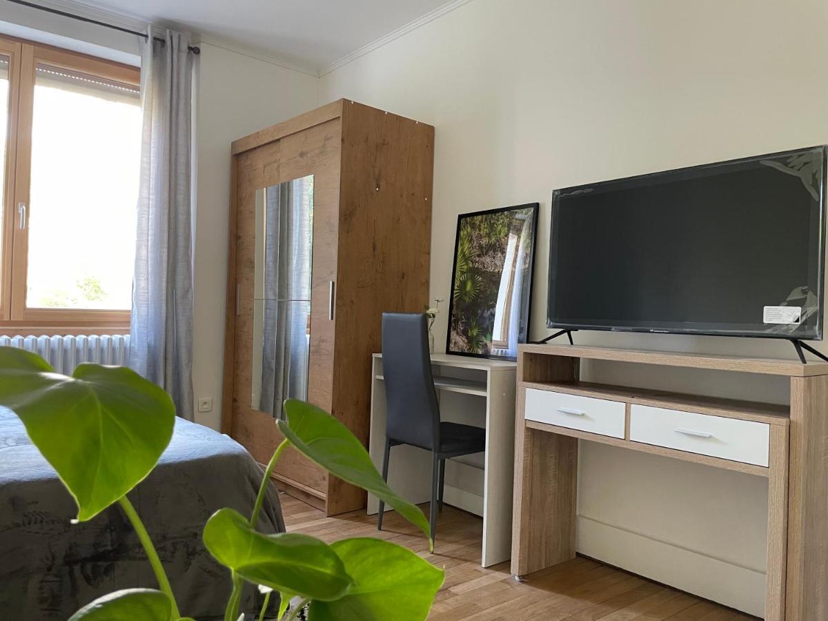 بُيزانكون Chambre Privee Vue Sur Le Jardin Proche Centre Ville المظهر الخارجي الصورة