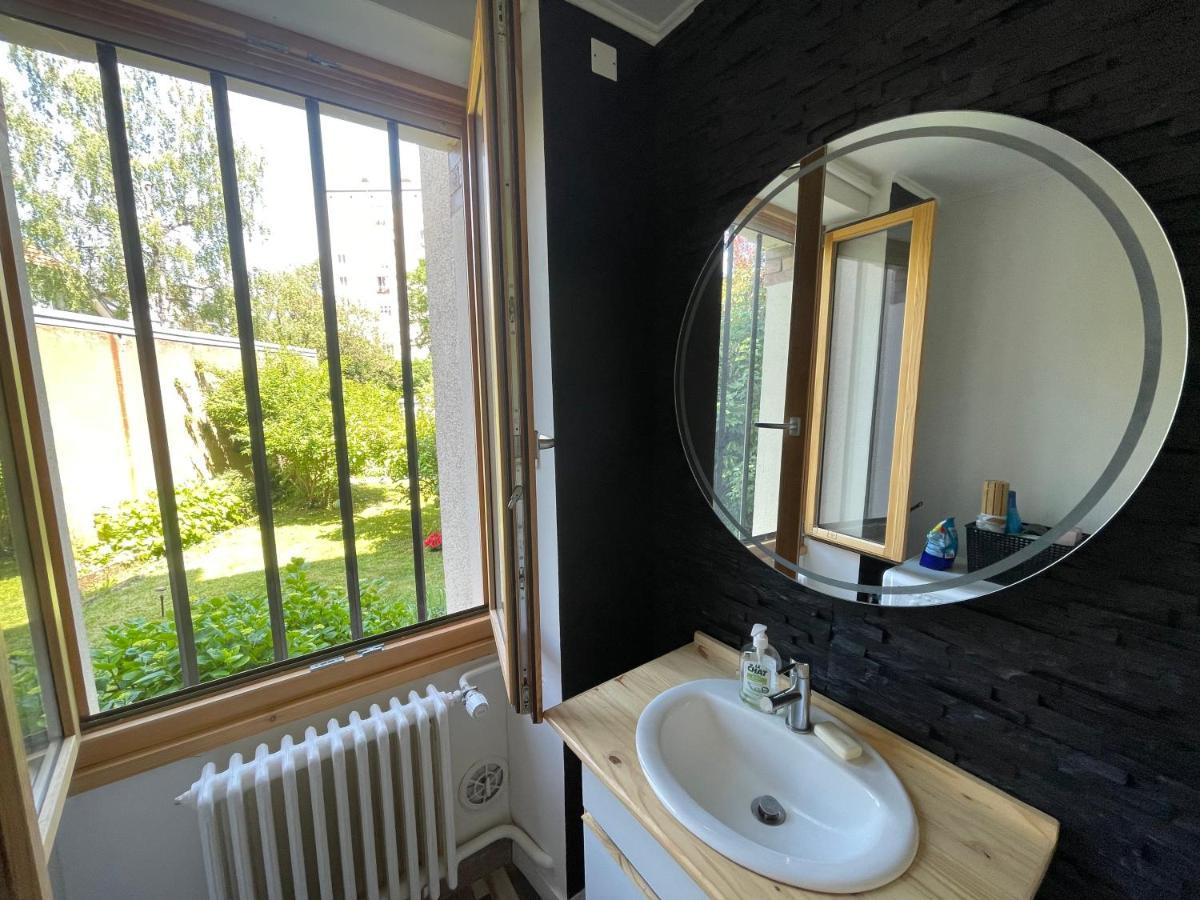 بُيزانكون Chambre Privee Vue Sur Le Jardin Proche Centre Ville المظهر الخارجي الصورة